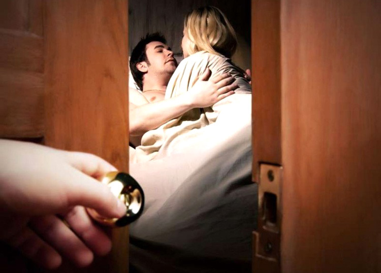 Гэрлэлтээс гадуурх бэлгийн харьцааг гэмт хэрэгт тооцох болжээ